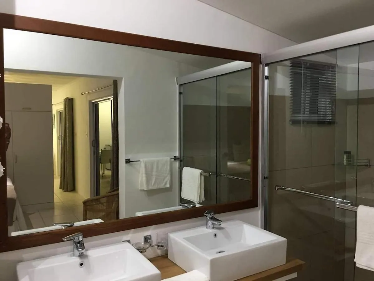 Apartament Red Coconut Self-Catering Baie Lazare  0*, Baie Lazare (Mahe)