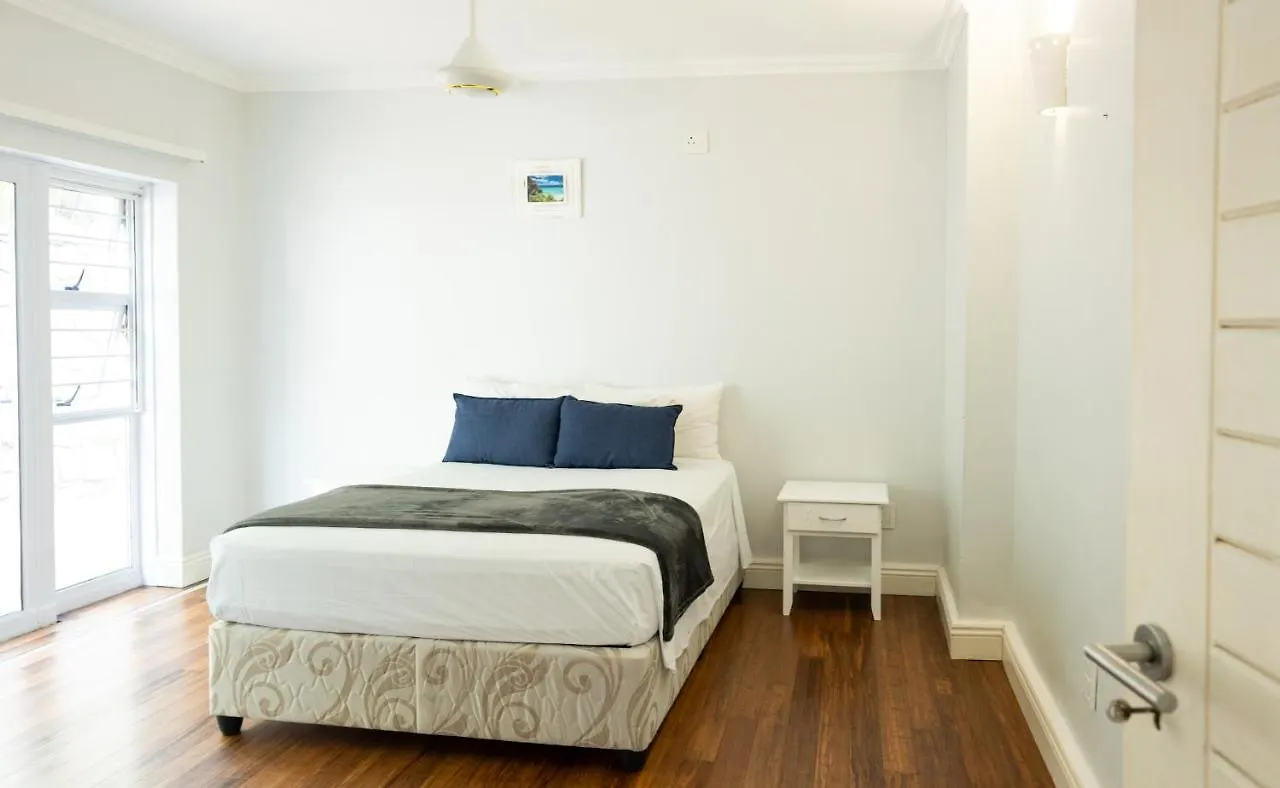 Apartament Red Coconut Self-Catering Baie Lazare