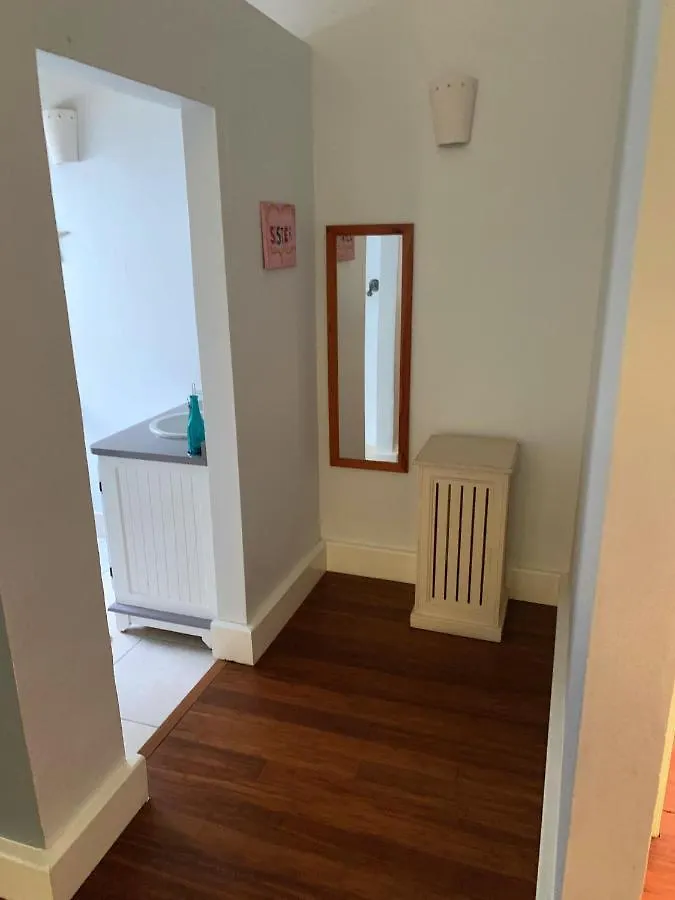 Apartament Red Coconut Self-Catering Baie Lazare