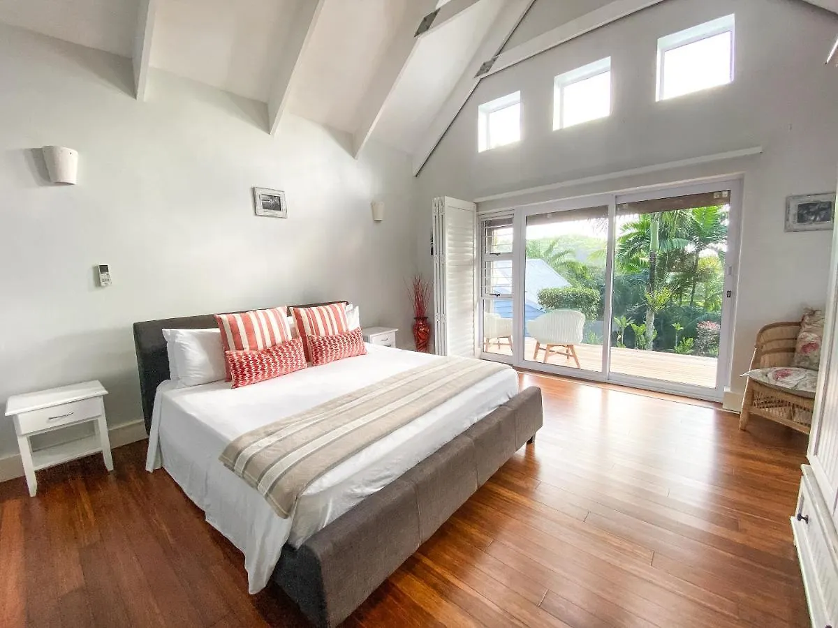 Red Coconut Self-Catering Apartment Baie Lazare  0*, Baie Lazare (Mahe)